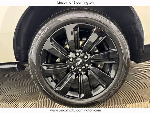Used 2023 Lincoln Navigator Reserve AWD/4WD image 27