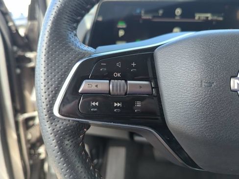 Certified 2024 Nissan Ariya FWD image 42