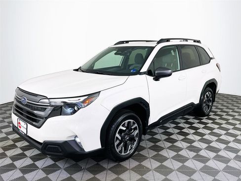 Used 2026 Subaru Forester Premium AWD/4WD image 3