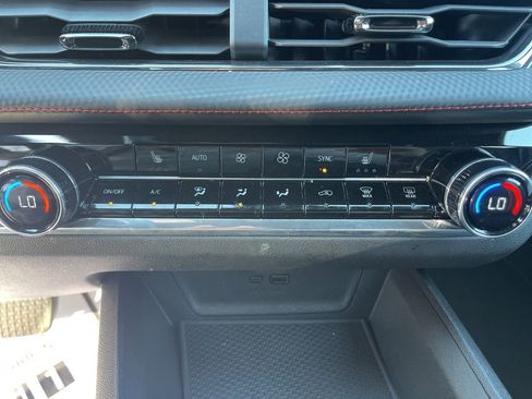 Certified 2025 Chevrolet Equinox RS w/ Safety and Technology Package image 33