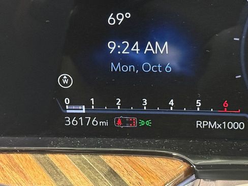 Used 2021 Cadillac Escalade ESV Sport Platinum image 78