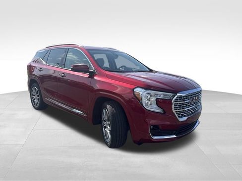 Certified 2023 GMC Terrain Denali w/ Denali Premium Package AWD/4WD image 7