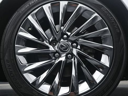 Used 2025 Lexus ES 350 Ultra Luxury w/ Accessory Package (Z1) FWD image 9