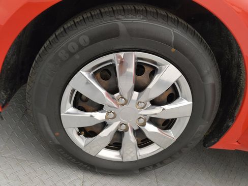 Used 2020 Chevrolet Sonic LT FWD image 31