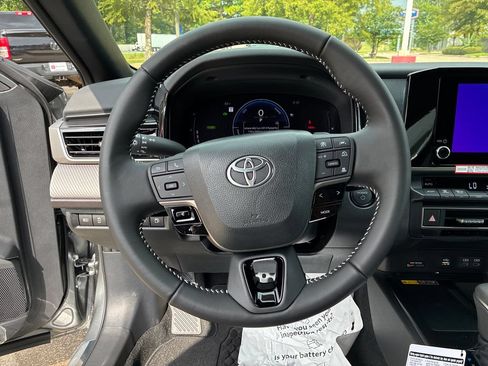 New 2026 Toyota Camry SE FWD image 19