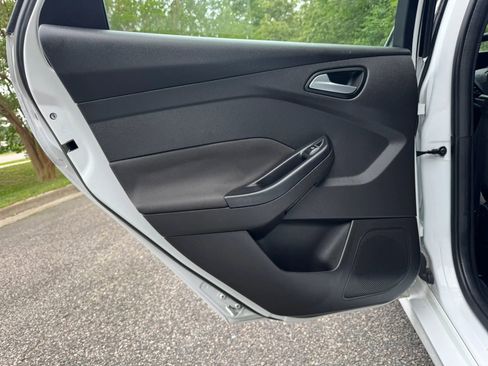 Used 2016 Ford Focus ST FWD image 10