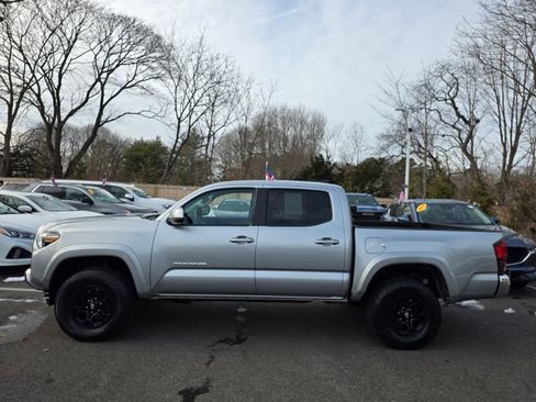 Used 2022 Toyota Tacoma SR5 image 4