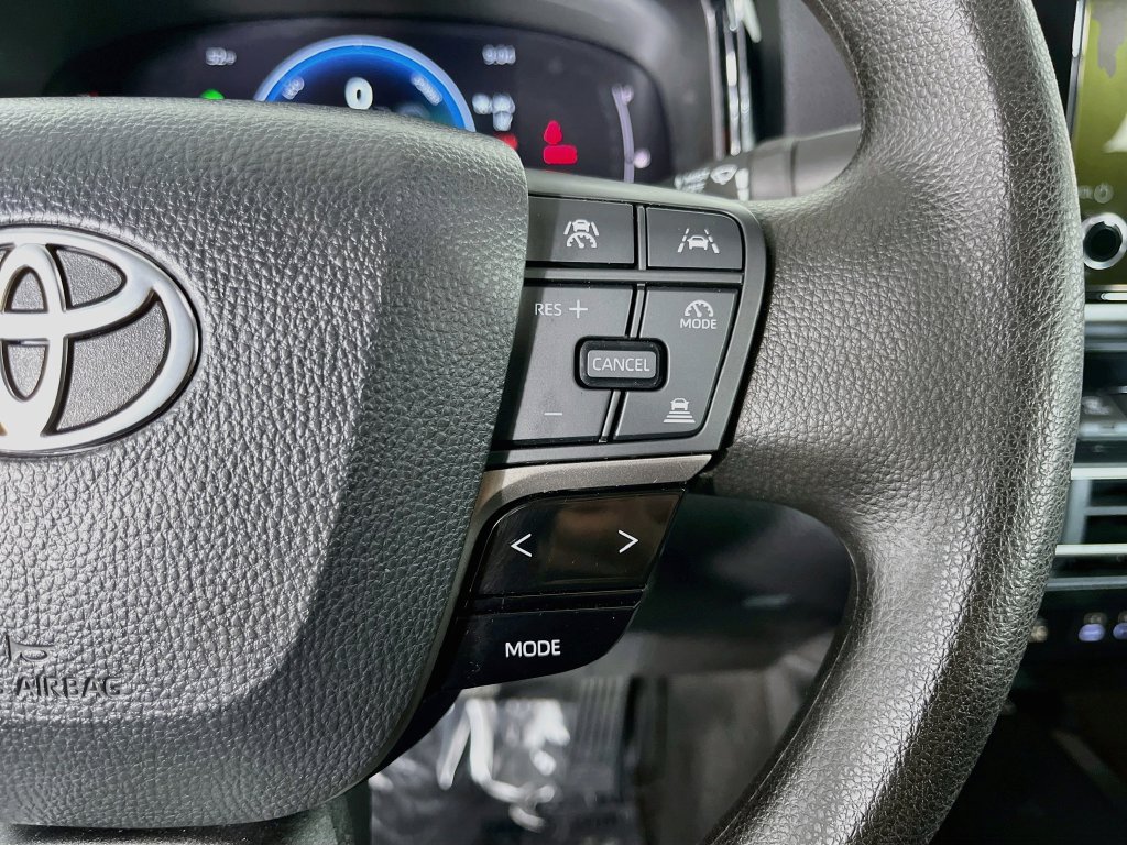 Used 2025 Toyota Camry LE w/ Convenience Package FWD image 15