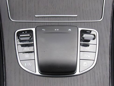 Used 2022 Mercedes-Benz GLC 300 4MATIC image 31