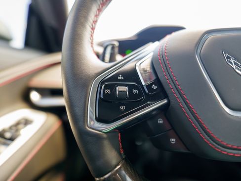 Used 2024 Chevrolet Corvette Z06 RWD image 16