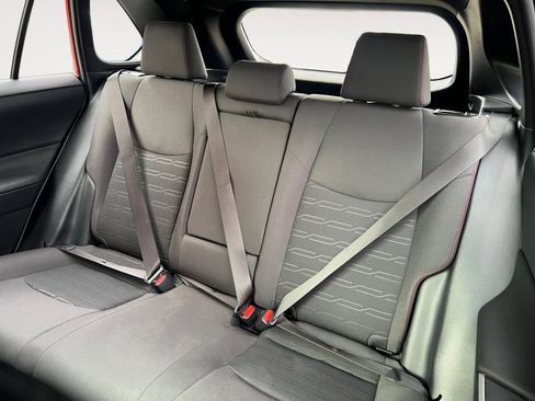 Used 2022 Toyota RAV4 SE image 13