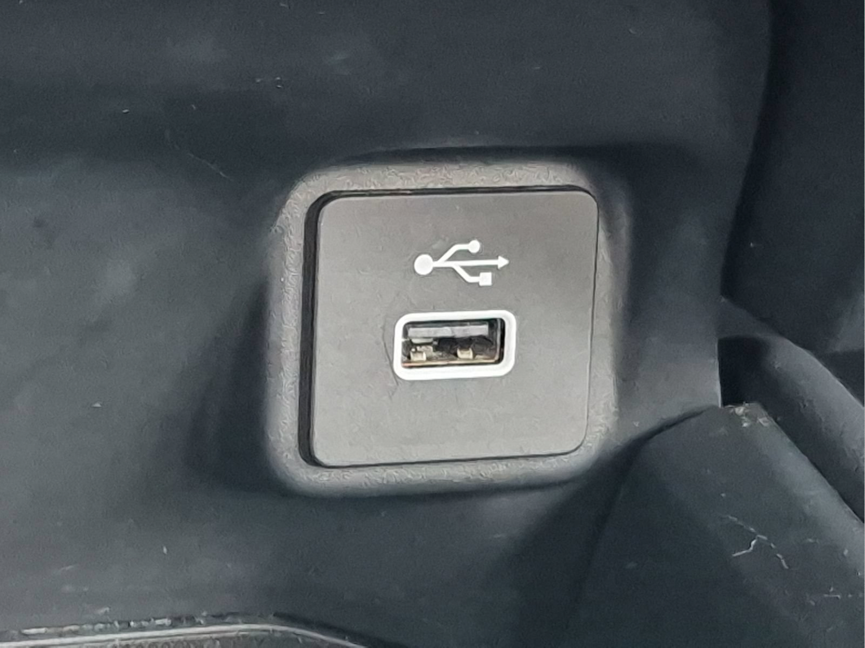 Certified 2025 Honda HR-V LX image 26