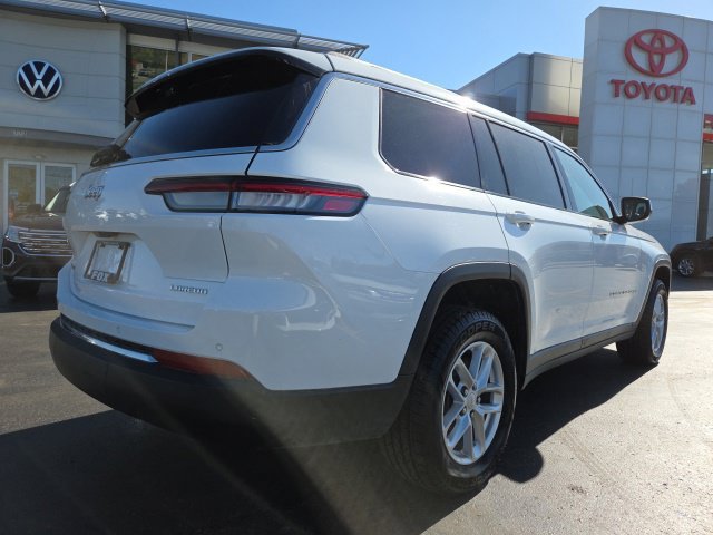 Used 2022 Jeep Grand Cherokee L Laredo w/ Luxury Tech Group I AWD/4WD image 7