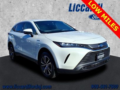 Used 2021 Toyota Venza LE w/ Carpet Mat Package (TMS)