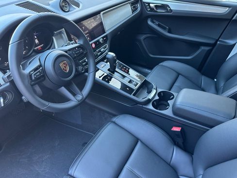 New 2026 Porsche Macan AWD/4WD image 4