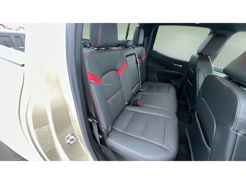 Certified 2024 Chevrolet Colorado Z71 w/ Z71 Convenience Package 2 image 31