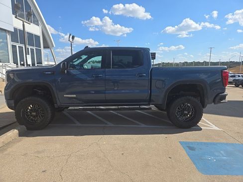 Used 2024 GMC Sierra 1500 Elevation w/ Preferred Package RWD image 2