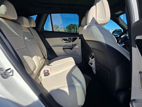 New 2026 Mercedes-Benz GLC 300 4MATIC image 22