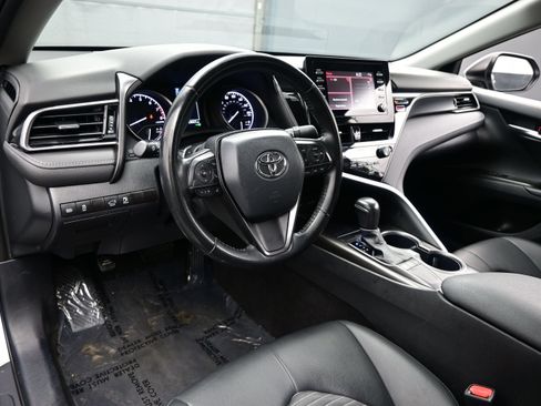 Used 2024 Toyota Camry SE FWD image 13