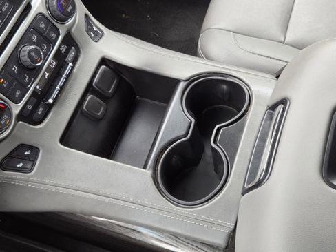 Used 2019 Chevrolet Tahoe LT RWD image 16