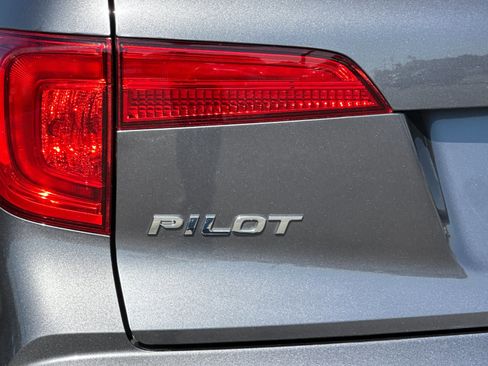 Used 2017 Honda Pilot EX image 27