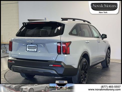 Used 2023 Kia Sorento S w/ Panoramic Sunroof Package AWD/4WD image 11