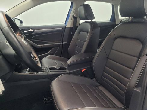 Used 2024 Volkswagen Jetta SE image 17