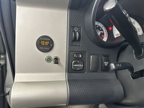 Used 2012 Toyota FJ Cruiser 4WD w/ Convenience Pkg image 23