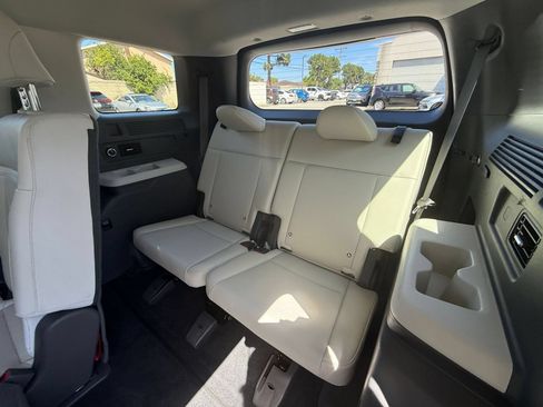 Used 2025 Hyundai Santa Fe SEL FWD image 28