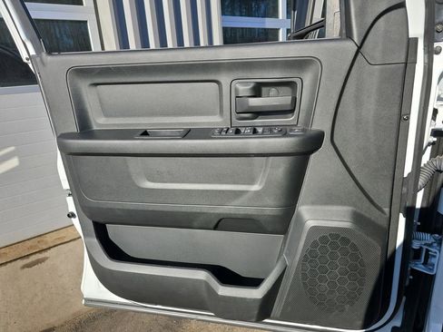 New 2024 RAM 2500 Tradesman w/ Chrome Appearance Group AWD/4WD image 28