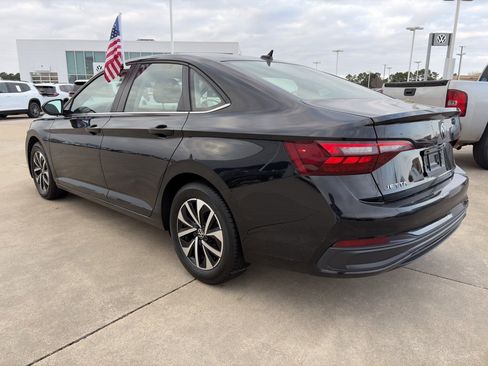 Used 2024 Volkswagen Jetta S image 6