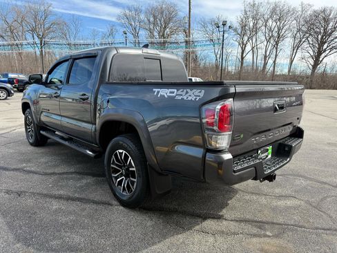 Used 2023 Toyota Tacoma TRD Sport image 6