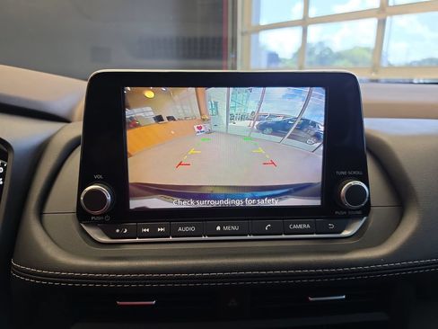Used 2023 Nissan Rogue S FWD image 26