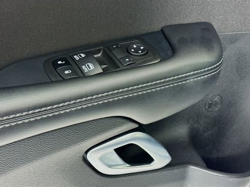 Used 2022 Dodge Challenger R/T w/ Blacktop Package image 15