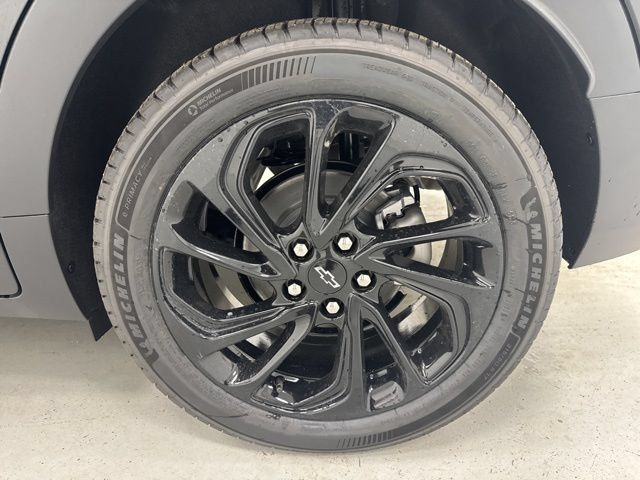 New 2027 Chevrolet Bolt RS w/ Technology Package FWD image 34