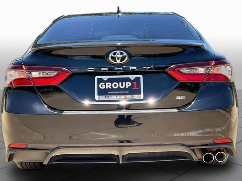Used 2023 Toyota Camry SE FWD image 5