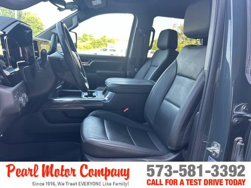 Used 2025 Chevrolet Silverado 2500 LTZ w/ LTZ Plus Package AWD/4WD image 11
