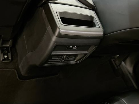 Used 2023 Nissan Murano SV w/ SV Midnight Edition Package image 27