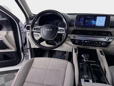 Certified 2022 Kia Telluride EX w/ EX Premium Package AWD/4WD image 25