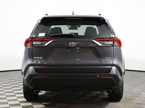 Used 2021 Toyota RAV4 XLE w/ Convenience Package image 6