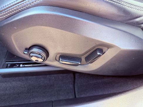 Used 2021 Volvo XC60 T8 Inscription w/ Advanced Package image 24