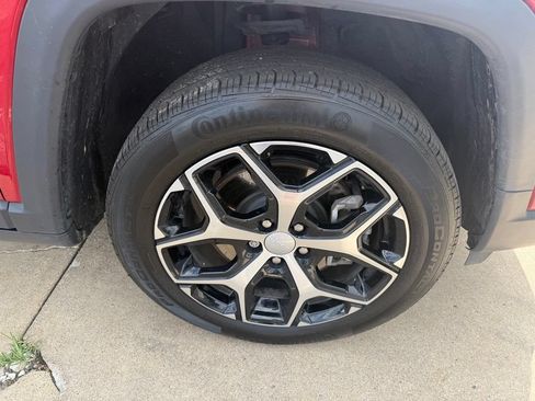 Used 2024 Jeep Compass Limited AWD/4WD image 5