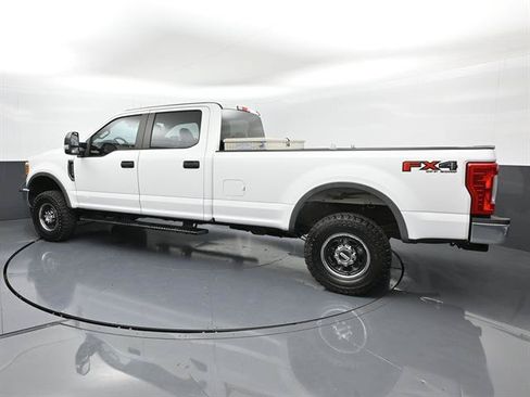 Used 2017 Ford F250 XL w/ Power Equipment Group AWD/4WD image 25