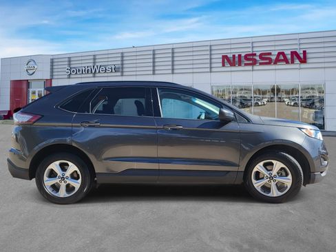 Used 2018 Ford Edge SE image 6