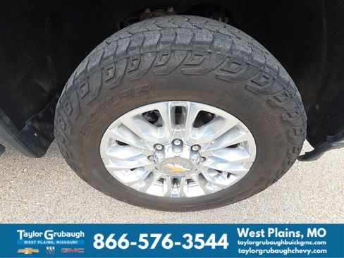 Used 2022 Chevrolet Silverado 2500 High Country AWD/4WD image 12