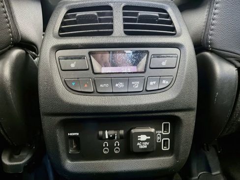 Used 2021 Honda Pilot Touring image 27