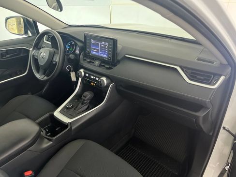 Used 2022 Toyota RAV4 LE AWD/4WD image 22