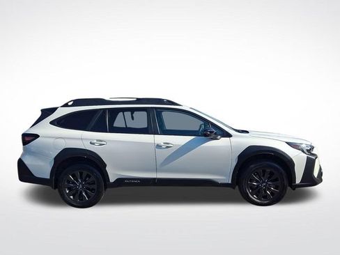 Used 2025 Subaru Outback Onyx Edition XT AWD/4WD image 7