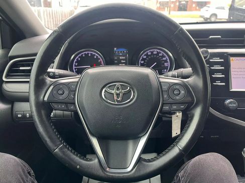 Used 2020 Toyota Camry SE image 8