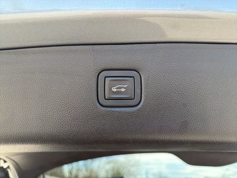 Certified 2024 Chevrolet Blazer LT w/ Convenience Package FWD image 16
